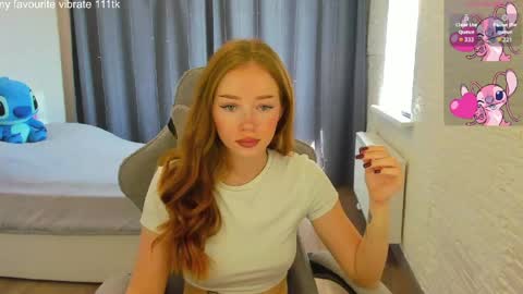 Snapshot of _hot_mia_1 chatting on 05-16-26, 06:54 _hot_mia_1 online show from 05-16-26, 06:54