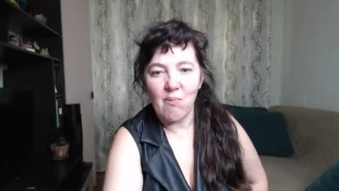 Snapshot of _illusion_ chatting on 09-16-25, 09:32 Illusion online show from 09-16-25, 09:32