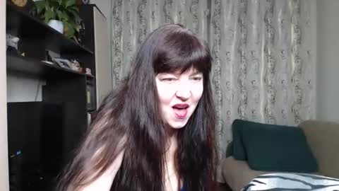 Snapshot of _illusion_ chatting on 11-18-25, 09:58 Illusion online show from 11-18-25, 09:58