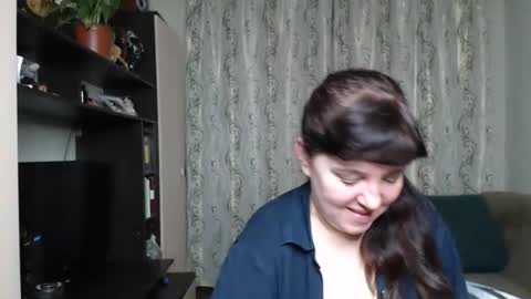 Snapshot of _illusion_ chatting on 11-25-25, 05:18 Illusion online show from 11-25-25, 05:18