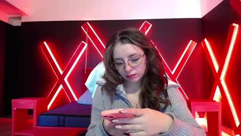 Isa online show from 12-04-25, 01:53