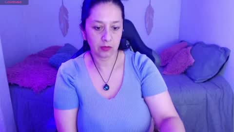 Snapshot of _isis74_ chatting on 05-11-26, 03:45 Camila online show from 05-11-26, 03:45