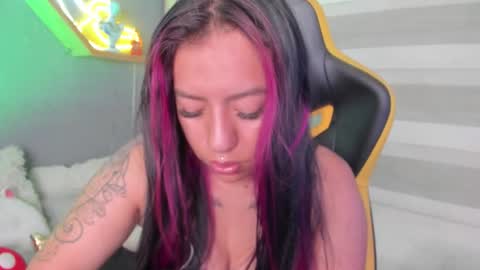 Snapshot of _ivanna11_ chatting on 09-25-25, 07:28 Ivanna online show from 09-25-25, 07:28