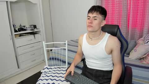 Snapshot of _jamesboy chatting on 01-19-26, 04:22 James online show from 01-19-26, 04:22