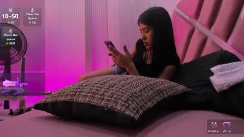 Snapshot of _jasmine_blush chatting on 04-28-26, 10:53 Jasmine online show from 04-28-26, 10:53