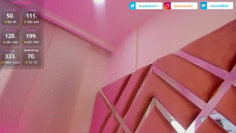 Snapshot of _jasmine_blush chatting on 06-15-26, 01:35 Jasmine online show from 06-15-26, 01:35