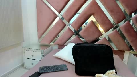 Snapshot of _jasmine_blush chatting on 07-15-26, 01:27 Jasmine online show from 07-15-26, 01:27