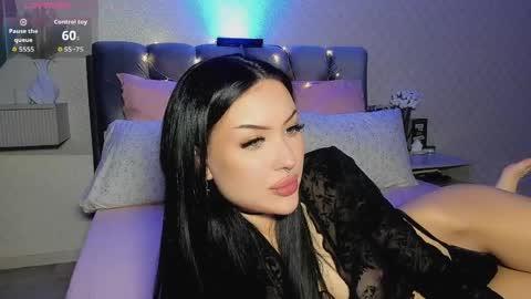 Jess blond and Leila brunette online show from 04-03-26, 07:17