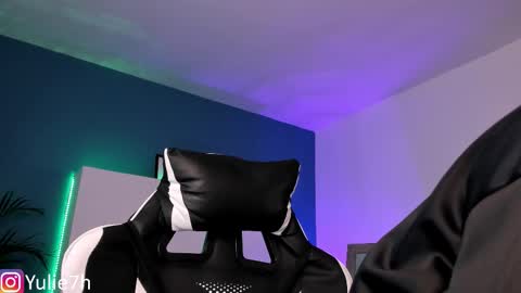  ...  online show from 09-18-25, 08:00