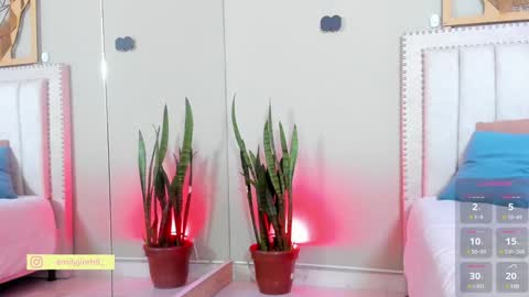 Snapshot of _jireh33_ chatting on 01-11-25, 10:07 online show from 01-11-25, 10:07