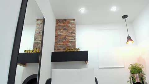 Snapshot of _jireh33_ chatting on 02-01-25, 10:34 online show from 02-01-25, 10:34