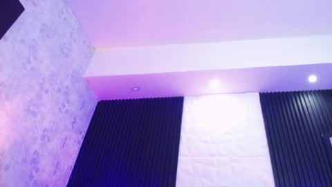 Mia online show from 12-14-24, 05:14