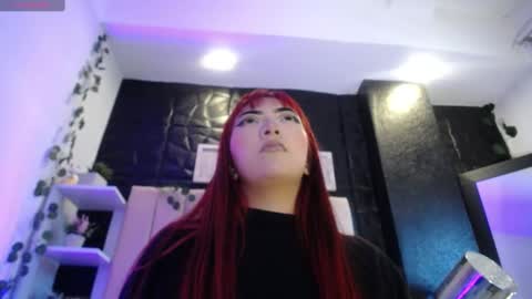 Mia online show from 01-25-25, 07:07