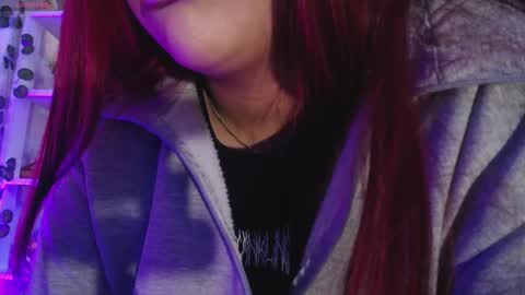 Mia online show from 01-27-25, 04:01