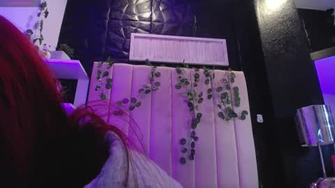 Mia online show from 01-27-25, 07:03