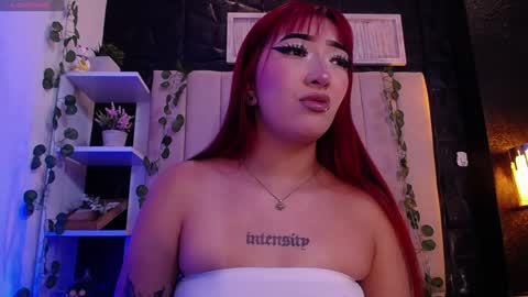 Mia online show from 01-31-25, 04:06