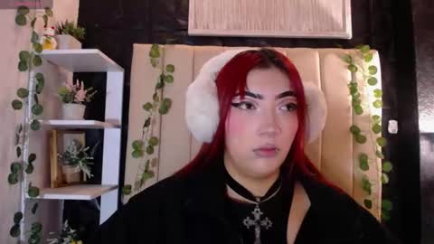 Mia online show from 02-22-25, 03:58