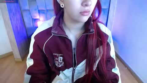 Mia online show from 09-29-25, 01:05