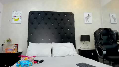 Snapshot of _johnson_alana chatting on 05-01-26, 11:59 _johnson_alana online show from 05-01-26, 11:59