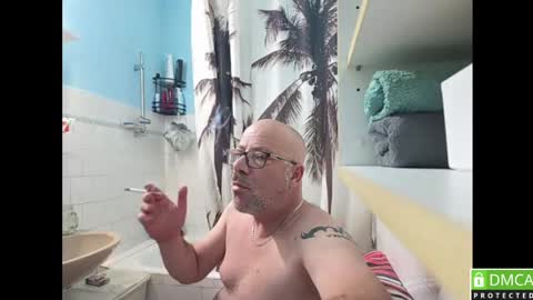 Snapshot of _joker69_ chatting on 05-10-26, 01:11 Joker online show from 05-10-26, 01:11