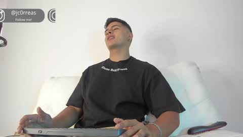 Snapshot of _juanes__ chatting on 12-13-24, 03:32 _juanes__ online show from 12-13-24, 03:32