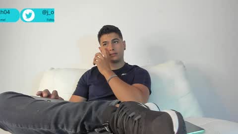 Snapshot of _juanes__ chatting on 12-24-24, 05:55 _juanes__ online show from 12-24-24, 05:55