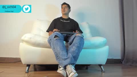 Snapshot of _juanes__ chatting on 01-01-25, 12:32 _juanes__ online show from 01-01-25, 12:32