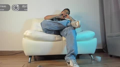 Snapshot of _juanes__ chatting on 01-05-25, 09:57 _juanes__ online show from 01-05-25, 09:57