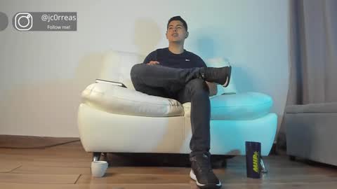 Snapshot of _juanes__ chatting on 01-12-25, 11:15 _juanes__ online show from 01-12-25, 11:15