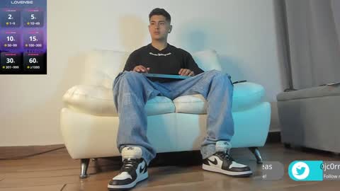 Snapshot of _juanes__ chatting on 01-28-25, 11:39 _juanes__ online show from 01-28-25, 11:39