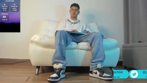 Snapshot of _juanes__ chatting on 01-29-25, 10:32 _juanes__ online show from 01-29-25, 10:32