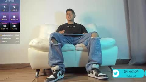 Snapshot of _juanes__ chatting on 02-23-25, 01:35 _juanes__ online show from 02-23-25, 01:35