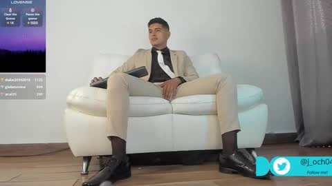 Snapshot of _juanes__ chatting on 03-04-25, 03:37 _juanes__ online show from 03-04-25, 03:37