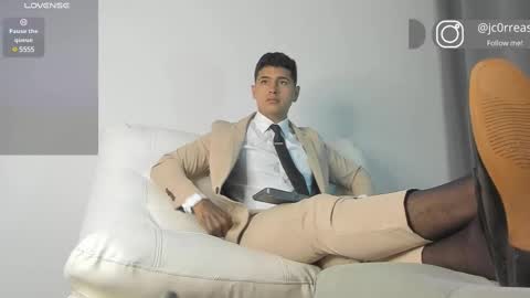 Snapshot of _juanes__ chatting on 03-12-25, 03:46 _juanes__ online show from 03-12-25, 03:46