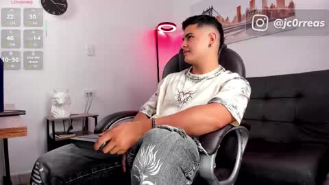 Snapshot of _juanes__ chatting on 11-19-25, 08:53 _juanes__ online show from 11-19-25, 08:53