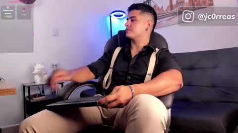 Snapshot of _juanes__ chatting on 11-27-25, 09:28 _juanes__ online show from 11-27-25, 09:28