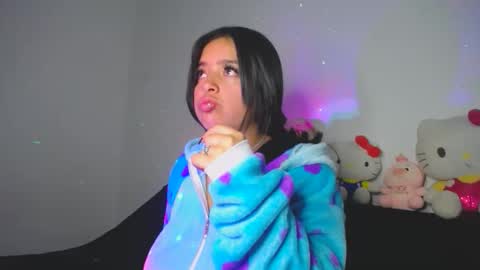 Snapshot of _juli17_ chatting on 02-18-26, 09:05 _juli17_ online show from 02-18-26, 09:05