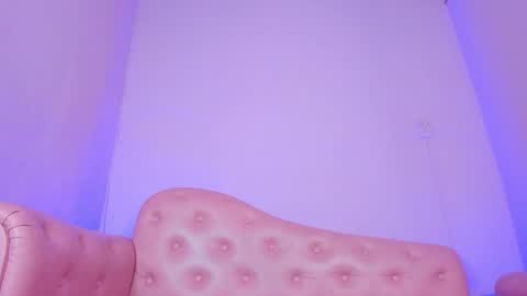 Snapshot of _julisweet_ chatting on 10-19-25, 12:50 _julisweet_ online show from 10-19-25, 12:50