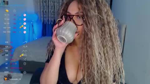 _just_a_queen_3 online show from 12-19-25, 05:09