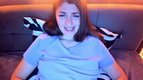 _just_a_simple_girl online show from 02-25-25, 05:47