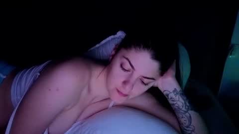 Snapshot of _just_a_simple_girl chatting on 07-11-26, 01:30 _just_a_simple_girl online show from 07-11-26, 01:30