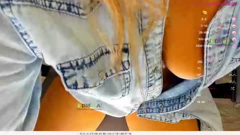 Snapshot of _justcallme_ chatting on 06-21-26, 10:29 _justcallme_ online show from 06-21-26, 10:29