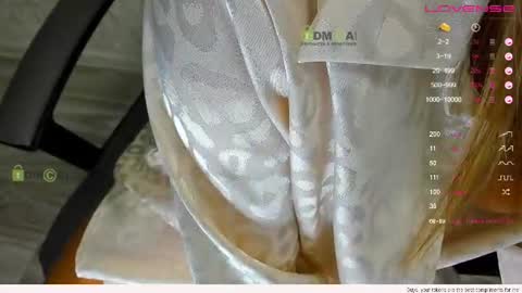 Snapshot of _justcallme_ chatting on 07-19-26, 11:47 _justcallme_ online show from 07-19-26, 11:47