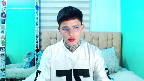 mod online show from 02-10-26, 05:11