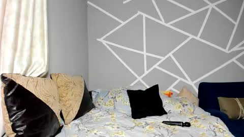 Dennise online show from 11-11-25, 06:02