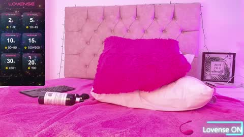 Snapshot of _karenestrada_ chatting on 12-29-24, 06:56 Karen online show from 12-29-24, 06:56