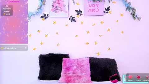 Snapshot of _karenestrada_ chatting on 10-08-25, 06:11 Karen online show from 10-08-25, 06:11