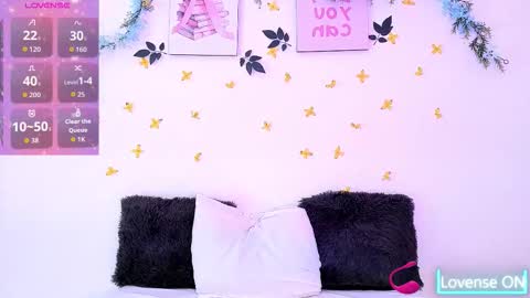 Snapshot of _karenestrada_ chatting on 10-12-25, 06:34 Karen online show from 10-12-25, 06:34