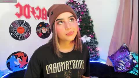 Snapshot of _karine01 chatting on 12-29-24, 12:20 _karine01 online show from 12-29-24, 12:20