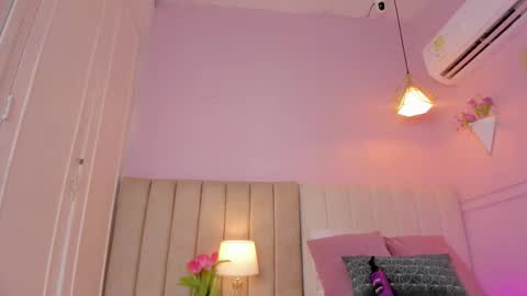 Snapshot of _karol_18 chatting on 09-15-25, 06:52 karol online show from 09-15-25, 06:52